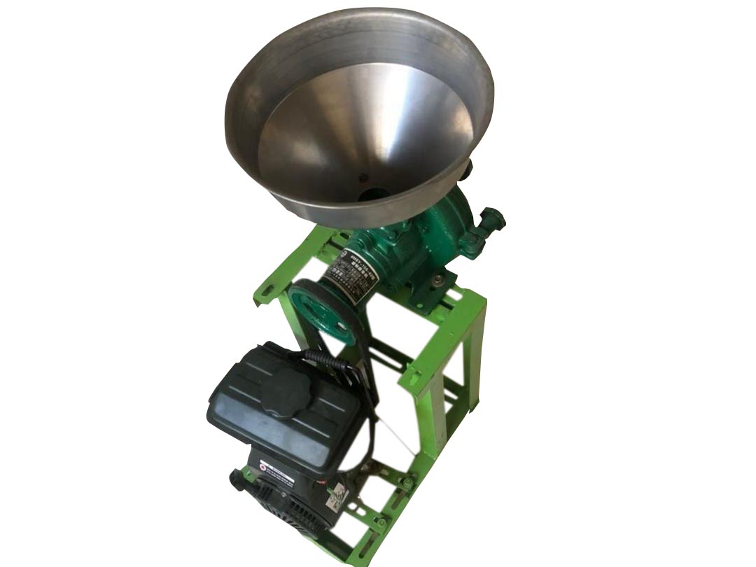 Wet dry grinding machine for pepper, corn, bean, tomato etc